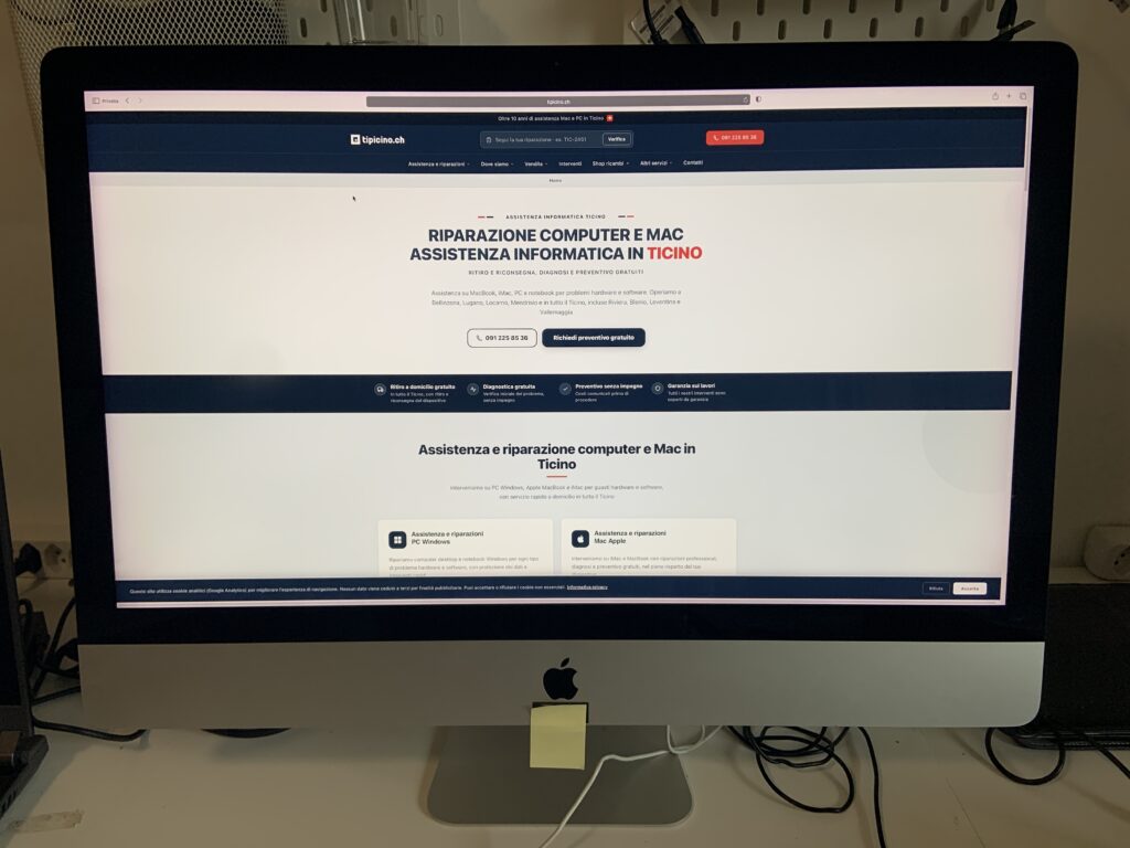 iMac A2115 acceso e funzionante con il nuovo SSD e il sito tipicino.ch a schermo, da Morbio Inferiore
