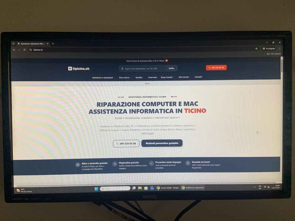 PC desktop HP acceso e funzionante con il nuovo SSD e il sito tipicino.ch a schermo, da Gudo