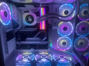 Assemblaggio di un PC gaming su misura con componenti ASUS e Corsair, per un cliente di Riva San Vitale